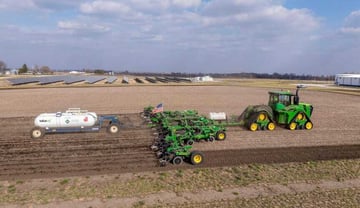 Talus-Landus-Boone-Iowa-tractor-applying-fertilizer